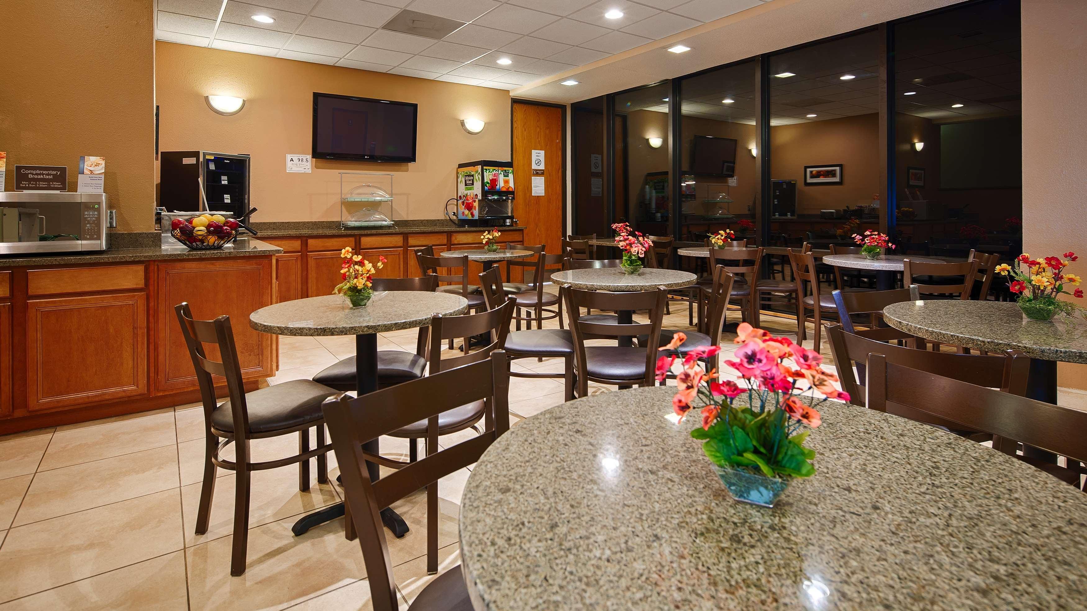 Best Western Plus Lower South End Charlotte Extérieur photo