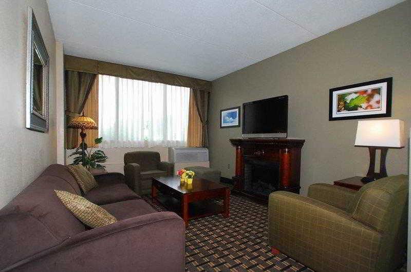 Best Western Plus Lower South End Charlotte Extérieur photo